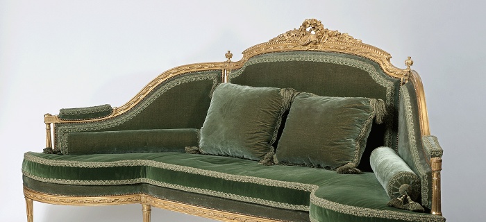 Canapé d'angle en bois de hêtre, vers 1850-1900. Photothèque du Musée d'art et d'histoire de Genève (MAH)