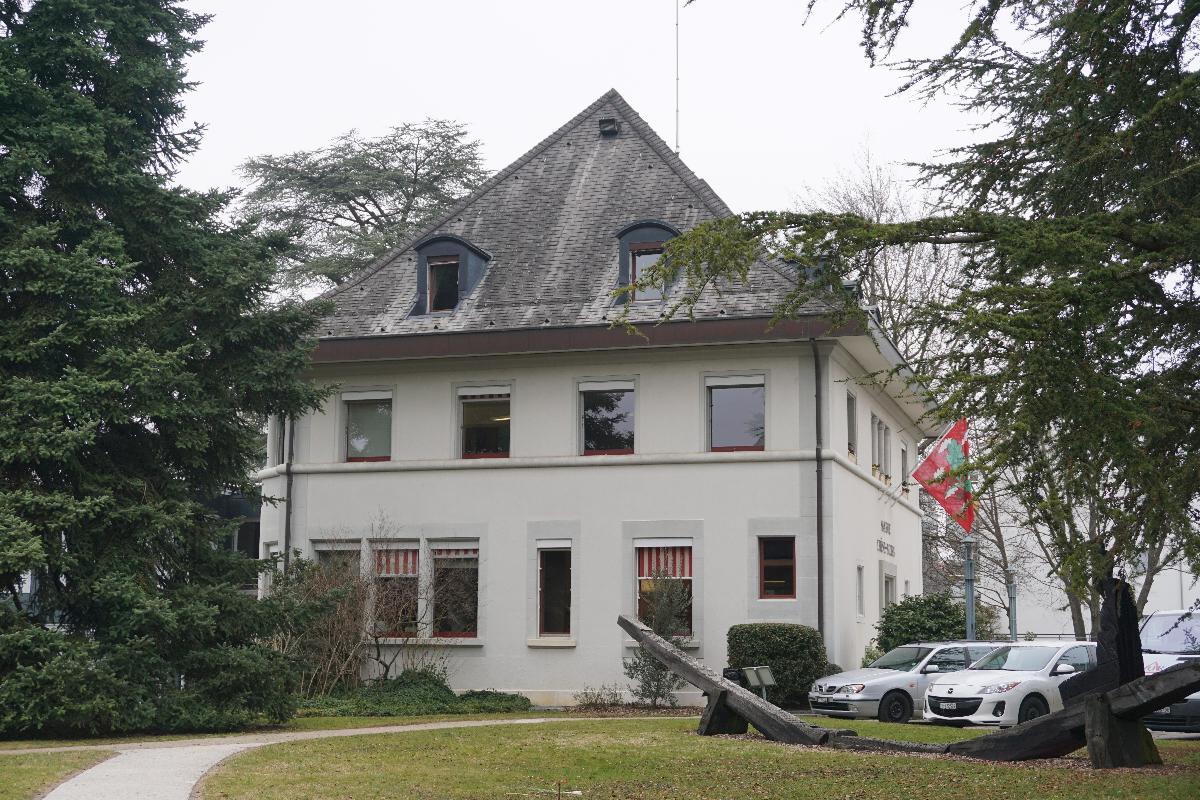 Mairie de Chêne-Bourg, façade est, 2017, © OPS