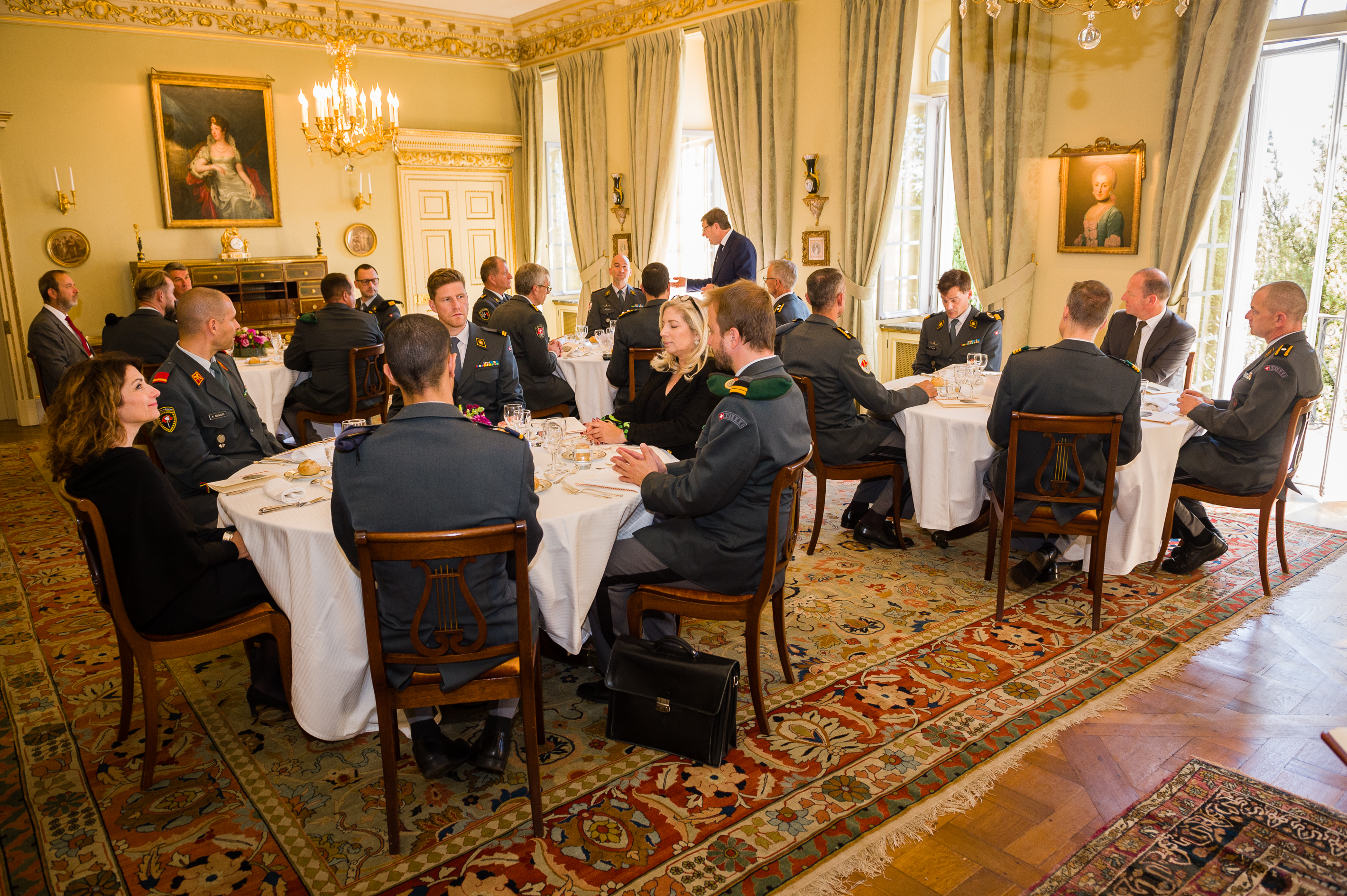 Vue d'ensemble dans la salle à manger