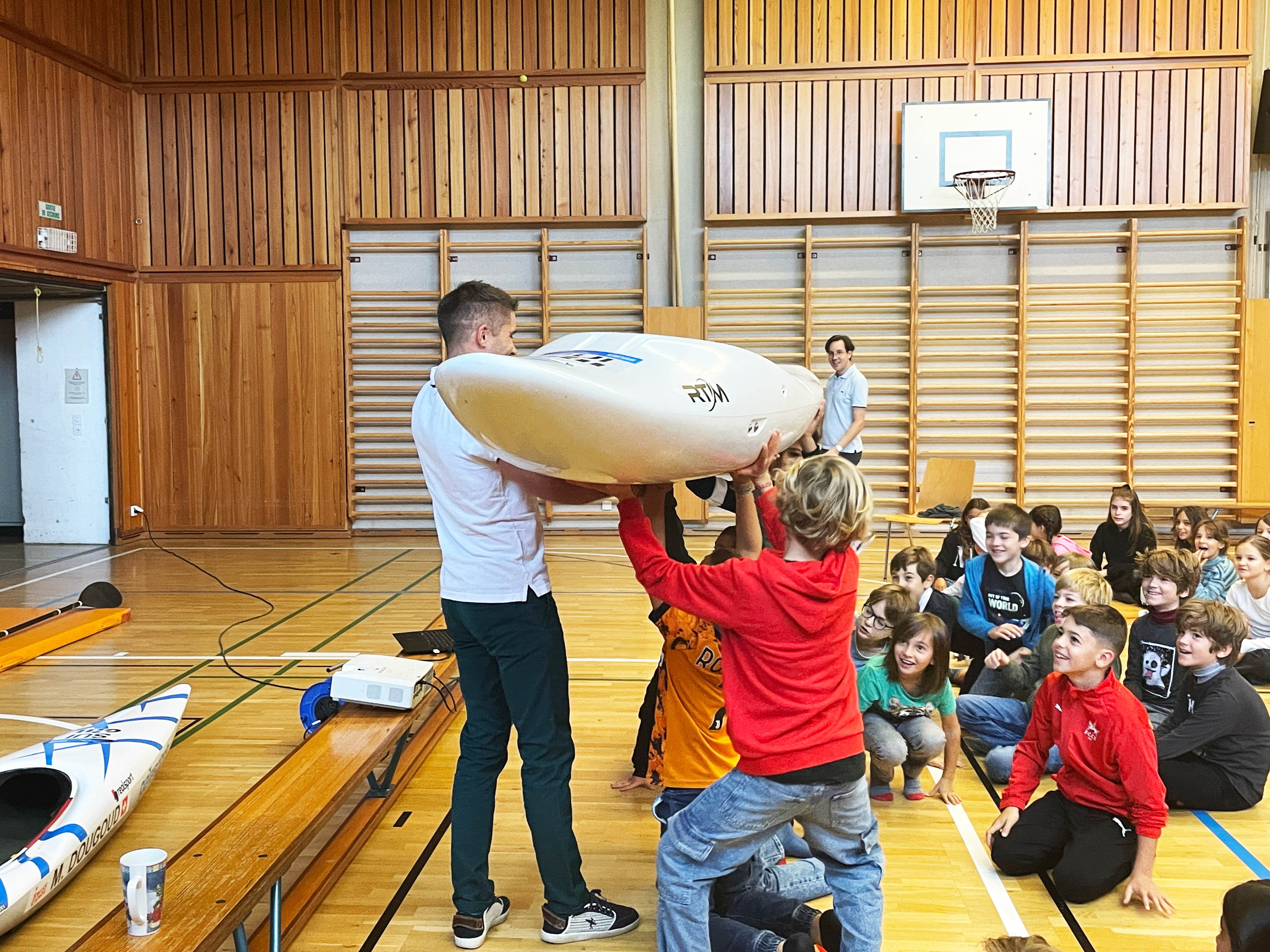 Martin Dougoud à l'école de Collex-Bossy