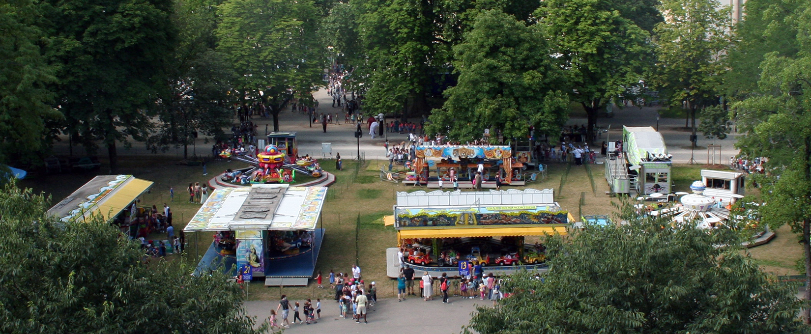 vue du Parc des Bastions depuis la Treille
