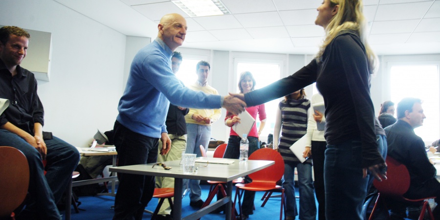 Le nouveau système favorise l'initiative et le développement des compétences Le nouveau système favorise l'initiative et le développement des compétences