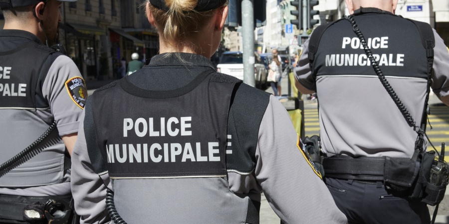 Les agents et agentes de la police municipale | GE.CH – République et ...