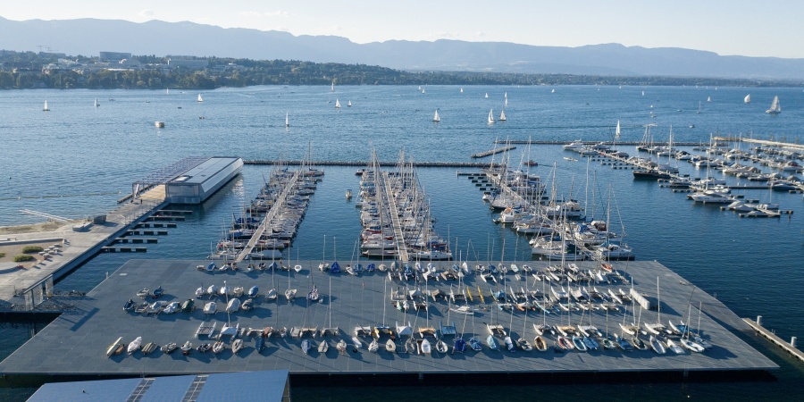 Le nouveau Port-Noir avec sa plateforme dériveurs et ses estacades flottantes (août 2020) © Etat de Genève Nouveau Port-Noir
