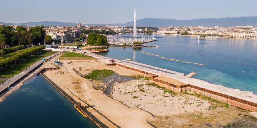 Chantier de la Plage Publique des Eaux-Vives, août 2018. © AERIAL WORKS Plage Publique Eaux-Vives
