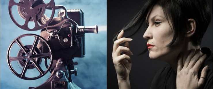 vieux projecteur sur le fond bleu et la photo de la réalisatirce Ovidie