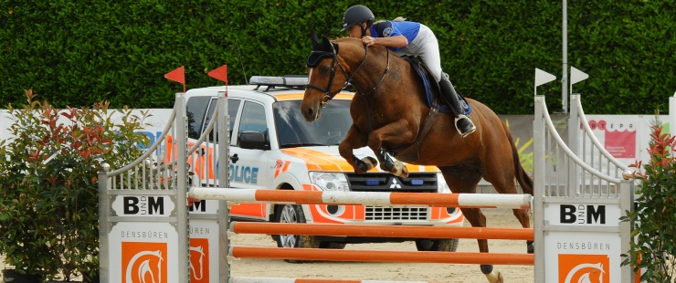 championnat saut d'obstacles police