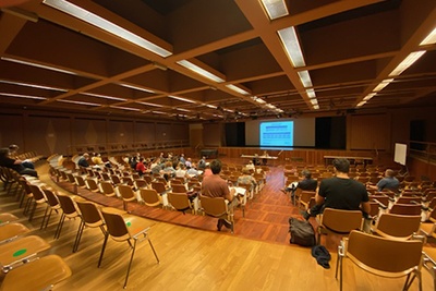 ... tenue au Collège et école de culture générale Madame de Staël