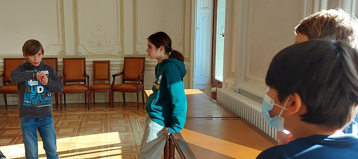 Des exercices aux saynètes