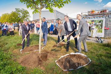 Pose symbolique de la première pierre du chantier des Grands Esserts © Simon Chamay SC-PHOTO