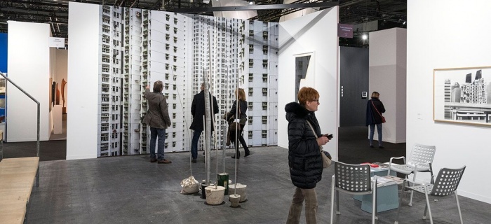 Stand du Fonds cantonal d'art contemporain à artgenève 2018 © Serge Frühauf