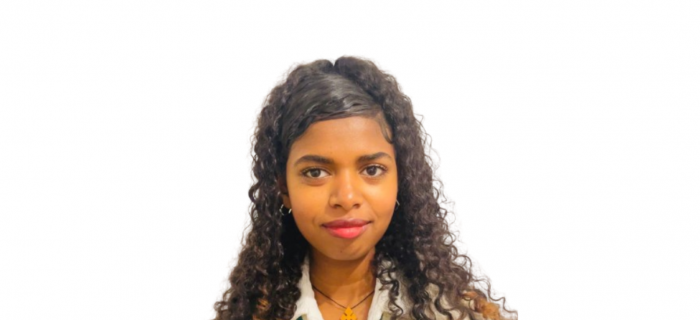 Lidya Tesfalidet, préapprentie au bureau de l'intégration et de la citoyenneté (BIC) du canton de Genève.