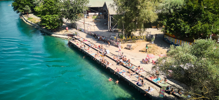 Plateforme de baignade le long du Rhône. © Loris Von Siebenthal