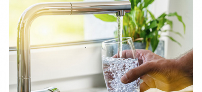 Robinet + verre d'eau