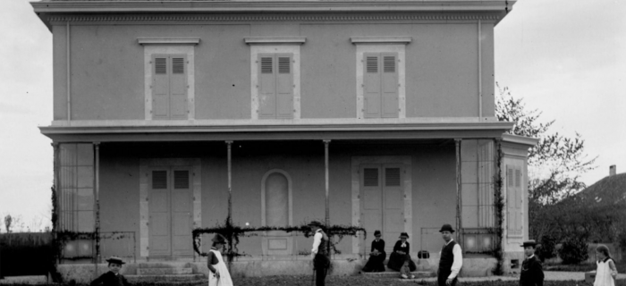 Jeu de croquet devant la Maison Long, avant 1884. © Bibliothèque de Genève