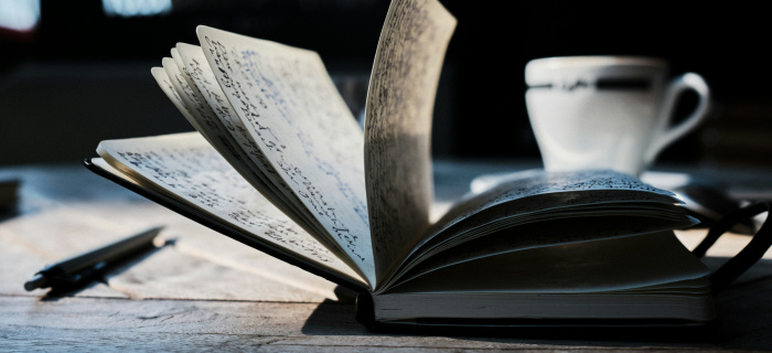 Contrats de prestations pour les maisons d'édition, image d'illustration