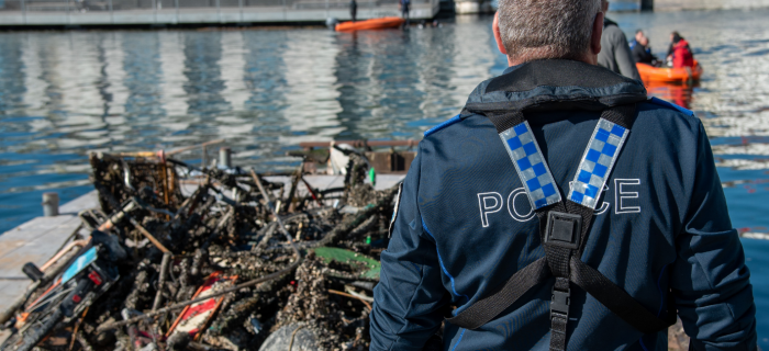 La Brigade de la navigation mobilisée pour le nettoyage du Rhône