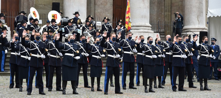 Quarante-sept aspirant-e-s et quatre policiers ont prêté serment devant la Cathédrale Quarante-sept aspirant-e-s et quatre policiers ont prêté serment devant la Cathédrale