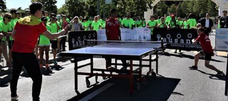 Troeder Edouard avec la star Ma Long Troeder Edouard avec la star Ma Long