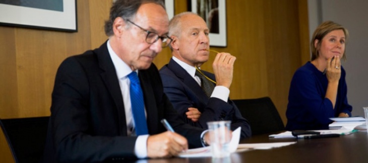 Le Recteur Prof. Yves Flückiger, le Directeur du centre Prof. Henri Peter et la directrice exécutive Laetitia Gill