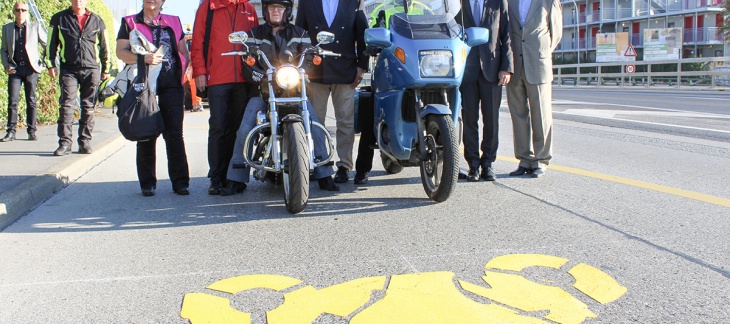 Photo 2 roues motorisées dans les voies de bus