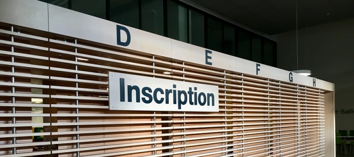 En août, les horaires des guichets liés à l'inscription au chômage s'adaptent aux températures estivales. En août, les horaires des guichets liés à l'inscription au chômage s'adaptent aux températures estivales.