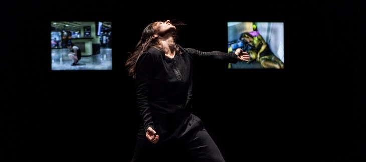 INSERT COINS de Cindy Van Acker & Christian Lutz. Photo: Christian Lutz Cindy Van Acker & Christian Lutz / INSERT COINS. Photo: Christian Lutz