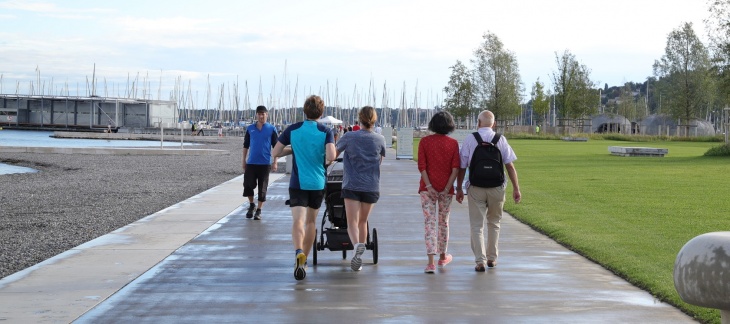 La promenade de la Plage Publique des Eaux-Vives (août 2020) © Etat de Genève Plage Publique Eaux-Vives