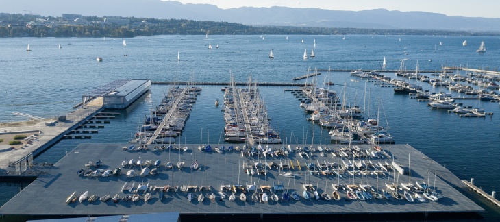 Le nouveau Port-Noir avec sa plateforme dériveurs et ses estacades flottantes (août 2020) © Etat de Genève Nouveau Port-Noir