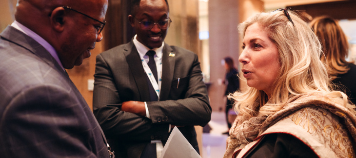 Les représentants du Ministère de la Santé au Rwanda remercient Madame la Conseillère d'État Nathalie Fontanet pour le soutien du Canton de Genève au projet d'élimination de l'hépatite au Rwanda. Photo crédit: SSI - Nadia Oulaby