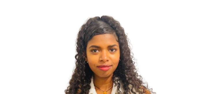 Lidya Tesfalidet, préapprentie au bureau de l'intégration et de la citoyenneté (BIC) du canton de Genève.