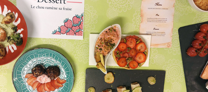 Les plats des finalistes dressés sur la table du jury