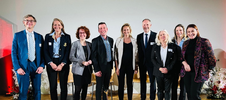 De gauche à droite : Maximilian Martin, Gaëlle Jourdan Oury, Sophie Huber, Jérôme Despont, Delphine Bachmann, Thomas Straub, Stéphanie Ruegsegger, Marie Wyss et Catherine Zimmermann
