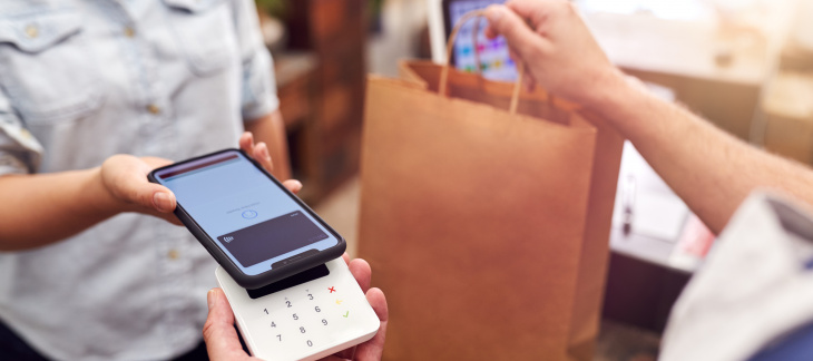 Une modification du contrat-type de travail (CTT) dans le secteur du commerce de détail entrera en vigueur le 1er novembre 2024