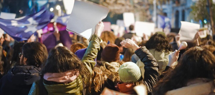Foule qui manifeste