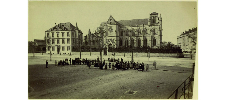 Eglise Notre-Dame et presbytère, vers 1870. © Bibliothèque de Genève