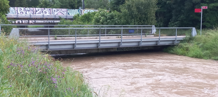Aire au niveau du pont de Praleta