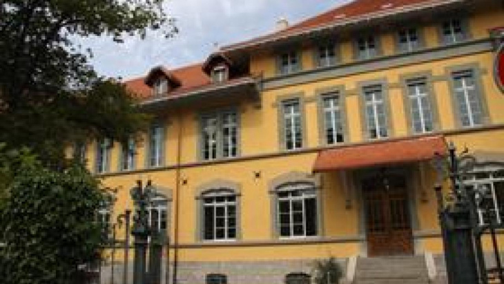 Ecole supérieure d'éducatrices et d'éducateurs de l'enfance