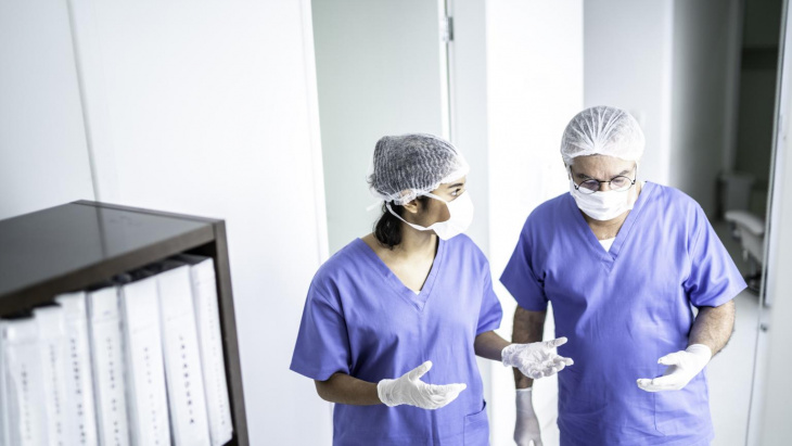 Les HUG recherchent du personnel en renfort pour le secteur COVID-19 