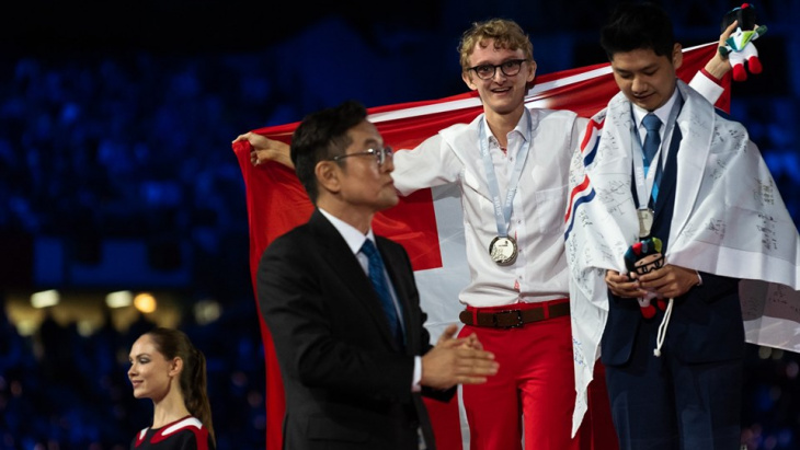 Nicolas Ettlin sur le podium à Kazan en Russie