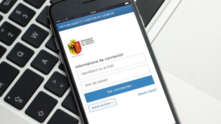 Téléphone mobile avec nouvelle page de connexion aux e-démarches