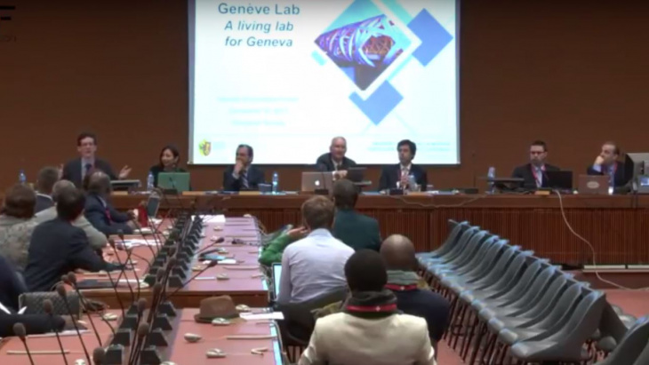 Les participants à la table-ronde (capture d'écran de la vidéo de la table ronde)