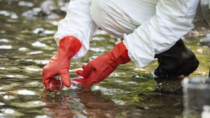 Maintenir une veille technique et scientifique sur la qualité de l'eau