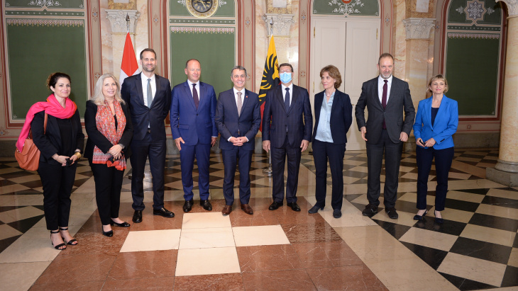 Le Conseil d'Etat et Ignazio Cassis - photo: M. Peter Kittler