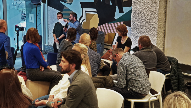 Les participants des ateliers au moment de la restitution