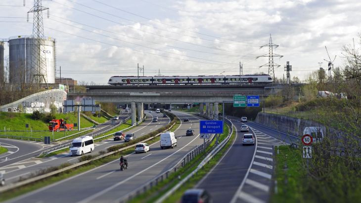 L'autoroute de contournement à la jonction de Vernier