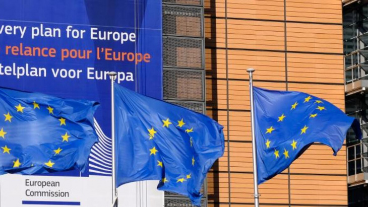 UE