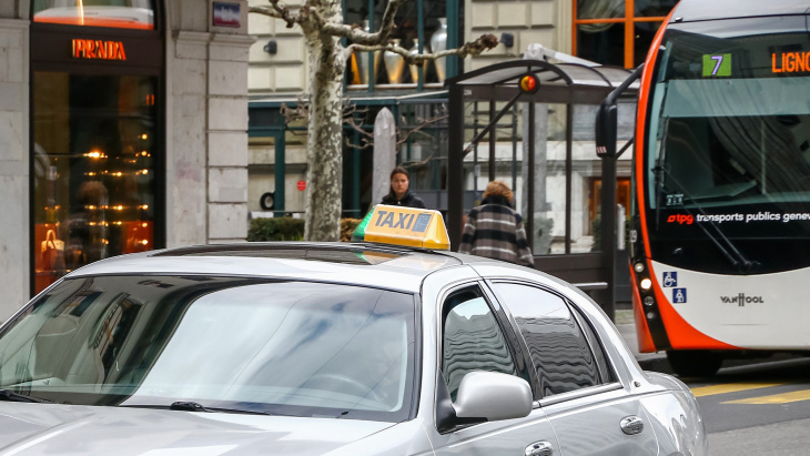 Dès aujourd'hui, les professionnels du transport en taxi et VTC fonctionnent avec un nouveau règlement