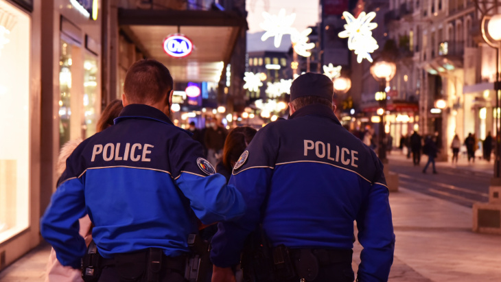 POLICIERS RUES-BASSES