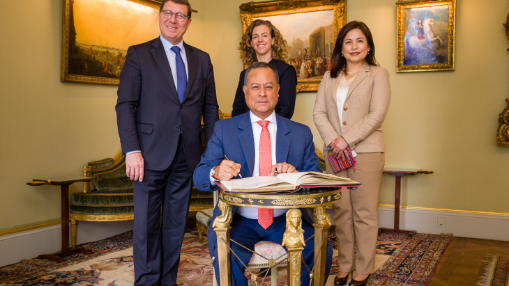 Visite de courtoisie de S.E. Monsieur Luis Alberto CASTRO JOO, Ambassadeur du Pérou en Suisse